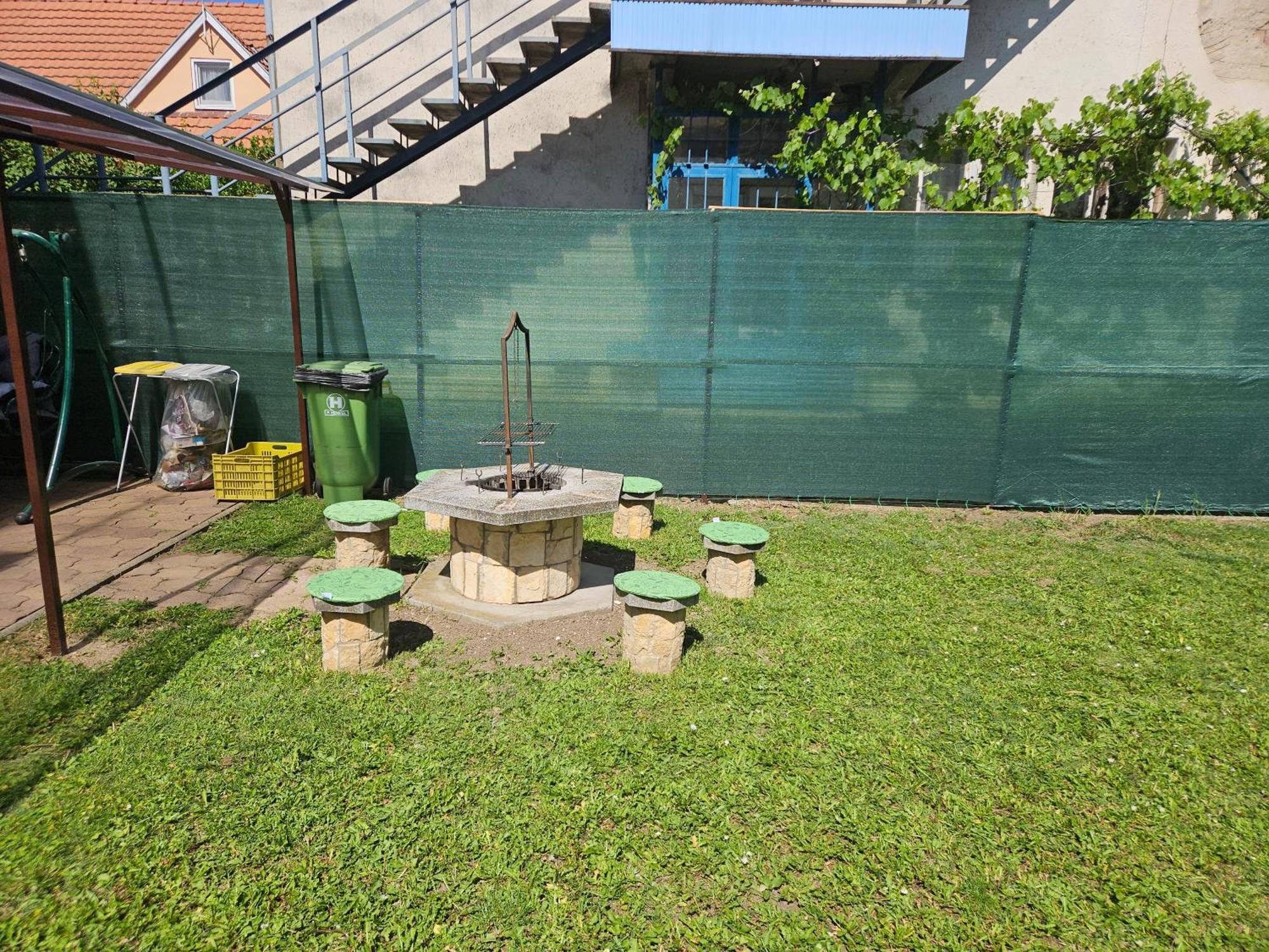 Ada 2 Apartmanhaz Hajduszoboszlo Exterior photo